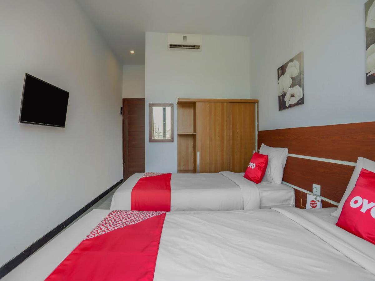 Oyo 3852 Valomia Guest House Denpasar Kültér fotó