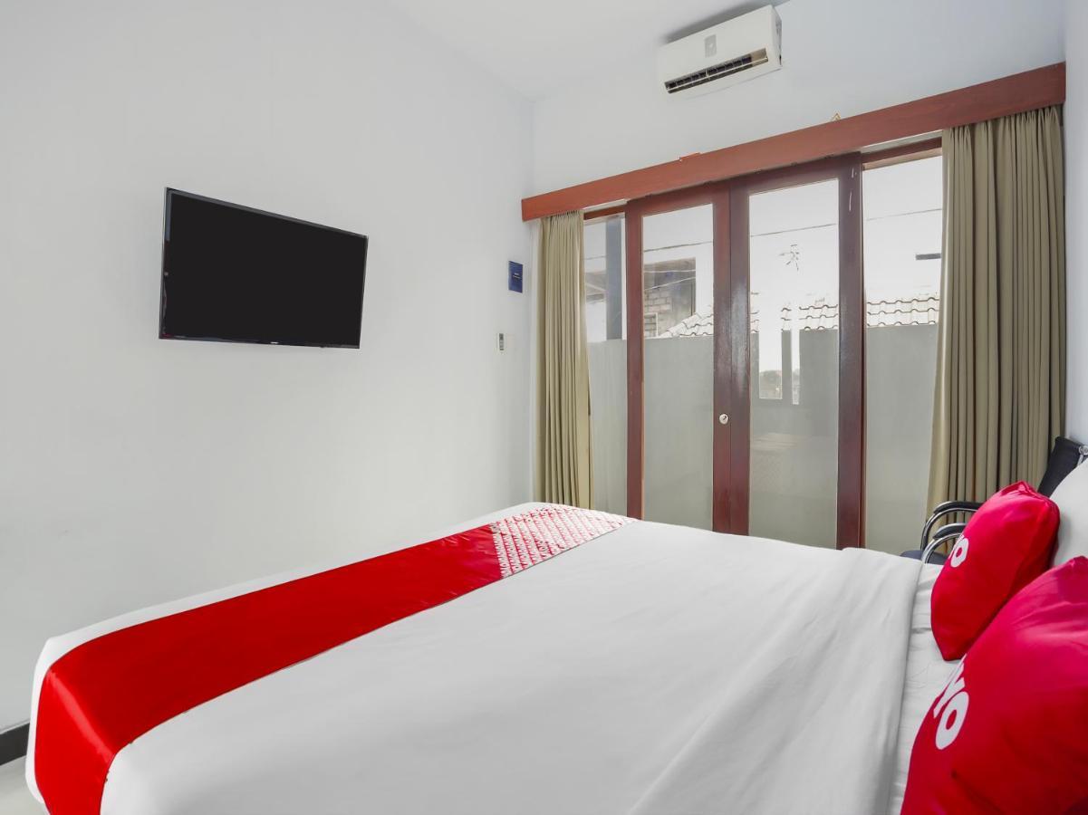 Oyo 3852 Valomia Guest House Denpasar Kültér fotó