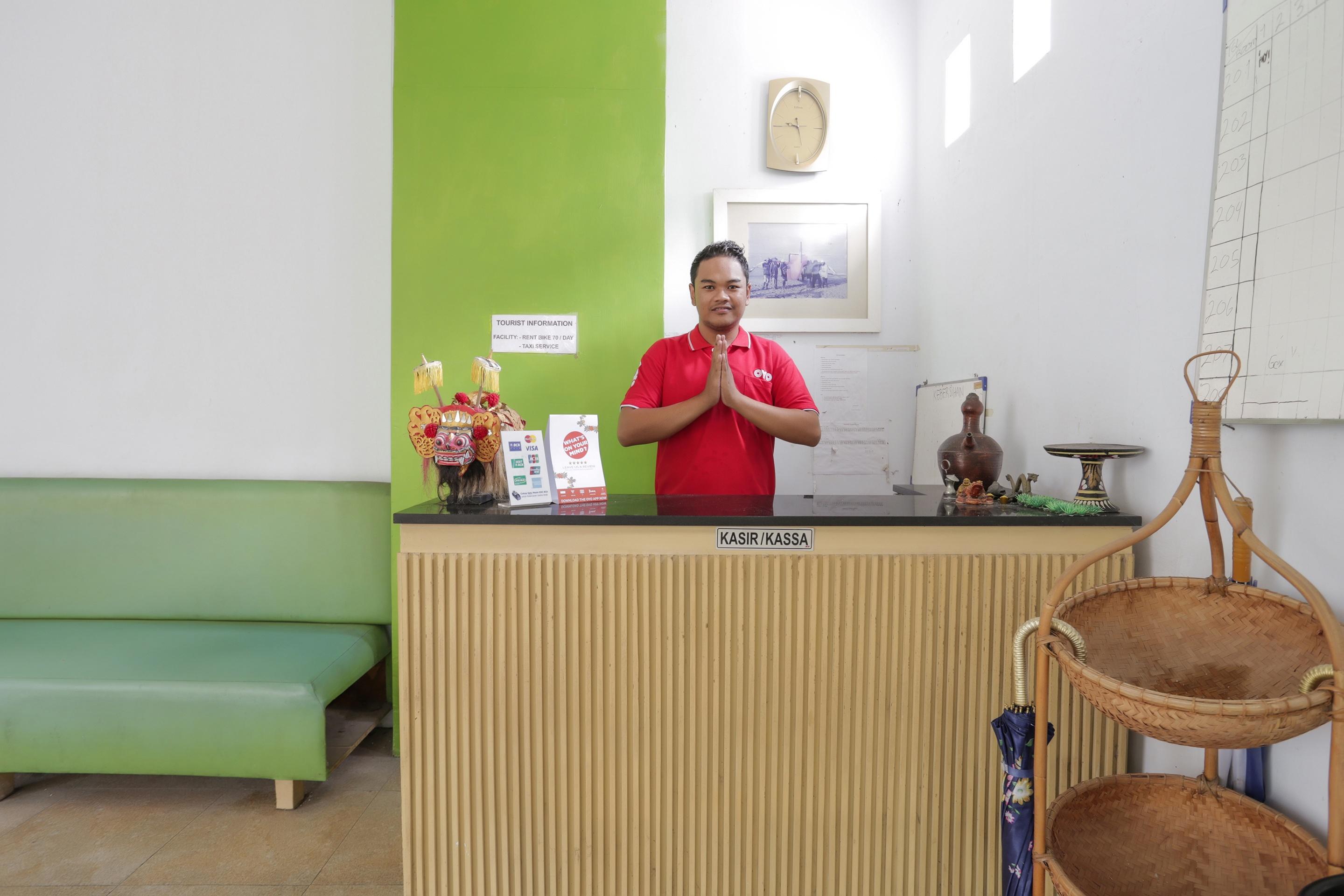 Oyo 3852 Valomia Guest House Denpasar Kültér fotó